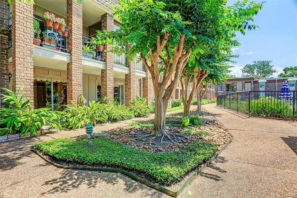 Lovely walking paths, mature trees/landscaping, onsite security guard are a few of the amenities you'll enjoy at Bayou Woods