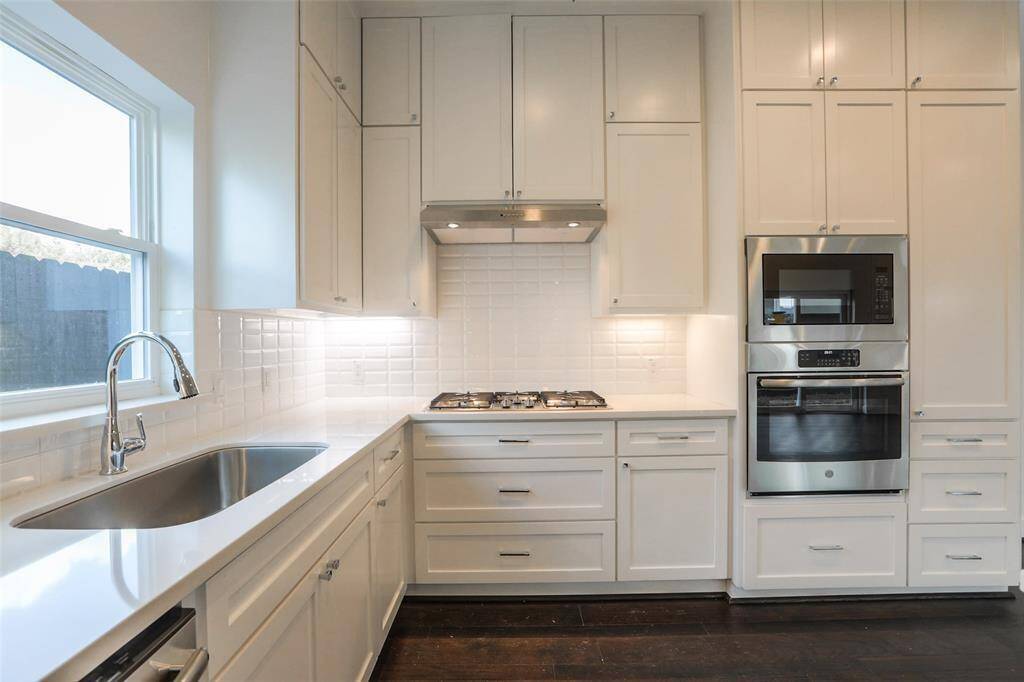 Kitchen second view **Photos are from previous listing**