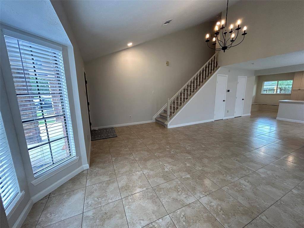 Lots of space and natural lighting