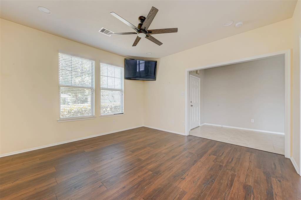 This expansive and versatile study or office room offers the perfect canvas for you to design your dream workspace.