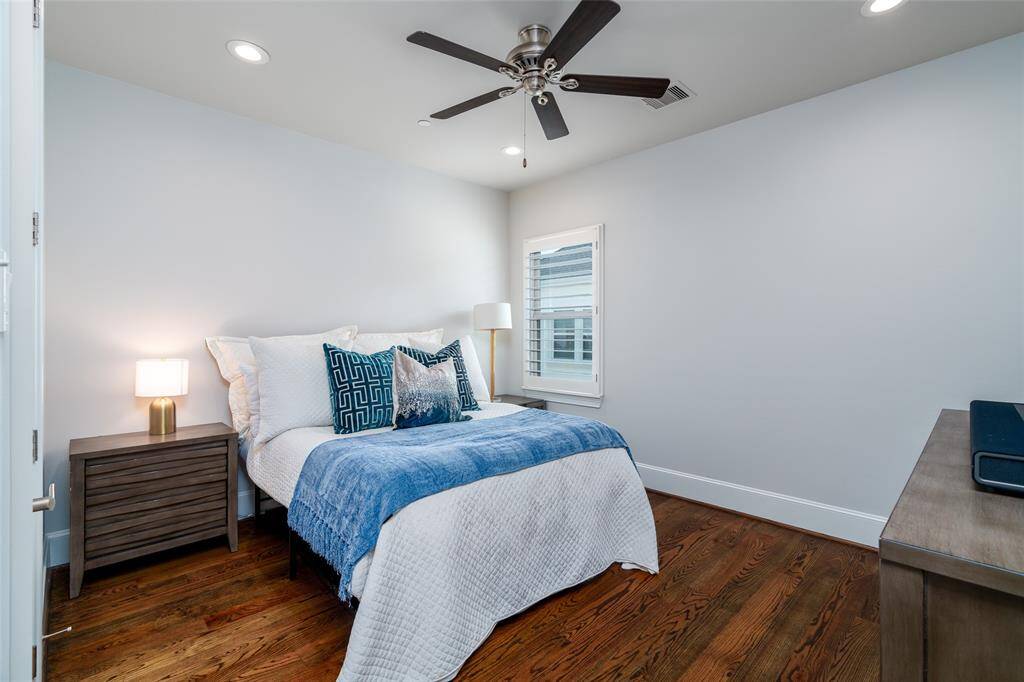 Spacious fourth-floor bedroom with en-suite closet.