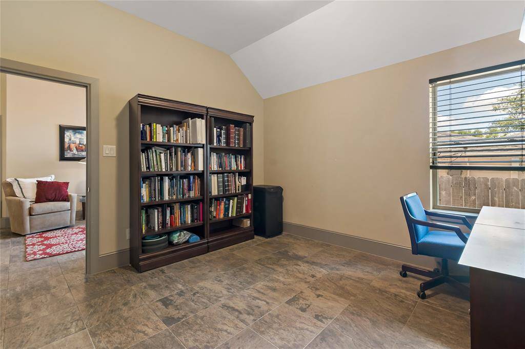 Secondary bedroom