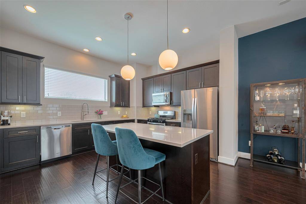 Quartz countertops and stainless steel appliances!