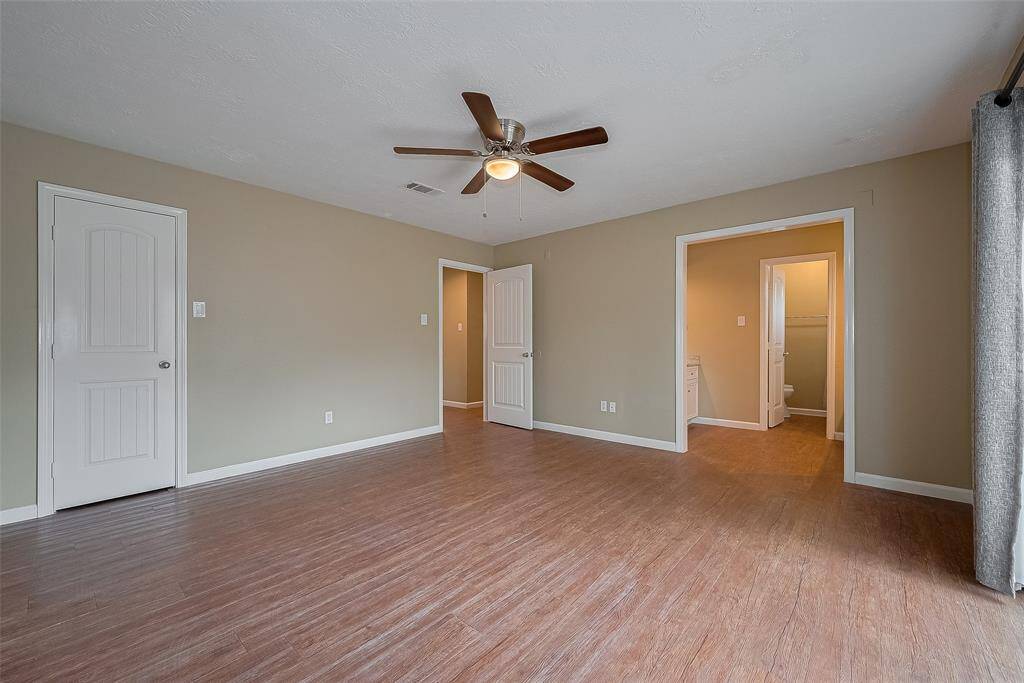 Principal bedroom