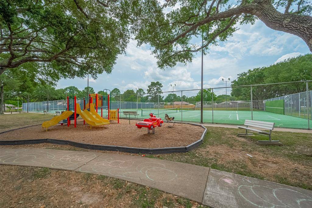 Community tennis courts