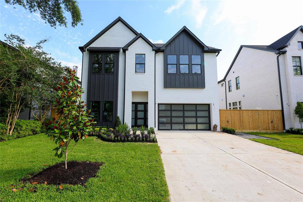 Welcome to 1032 W. 41st. This Stunning Luxury Home is located in the coveted Garden Oaks neighborhood and offers 5 bedrooms, 5.5 baths, 1st Floor Study & is loaded will high-end selections.