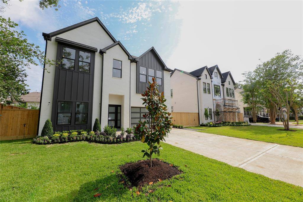Welcome to 1032 W. 41st. This Stunning Luxury Home is located in the coveted Garden Oaks neighborhood and offers 5 bedrooms, 5.5 baths, 1st Floor Study & is loaded will high-end selections.