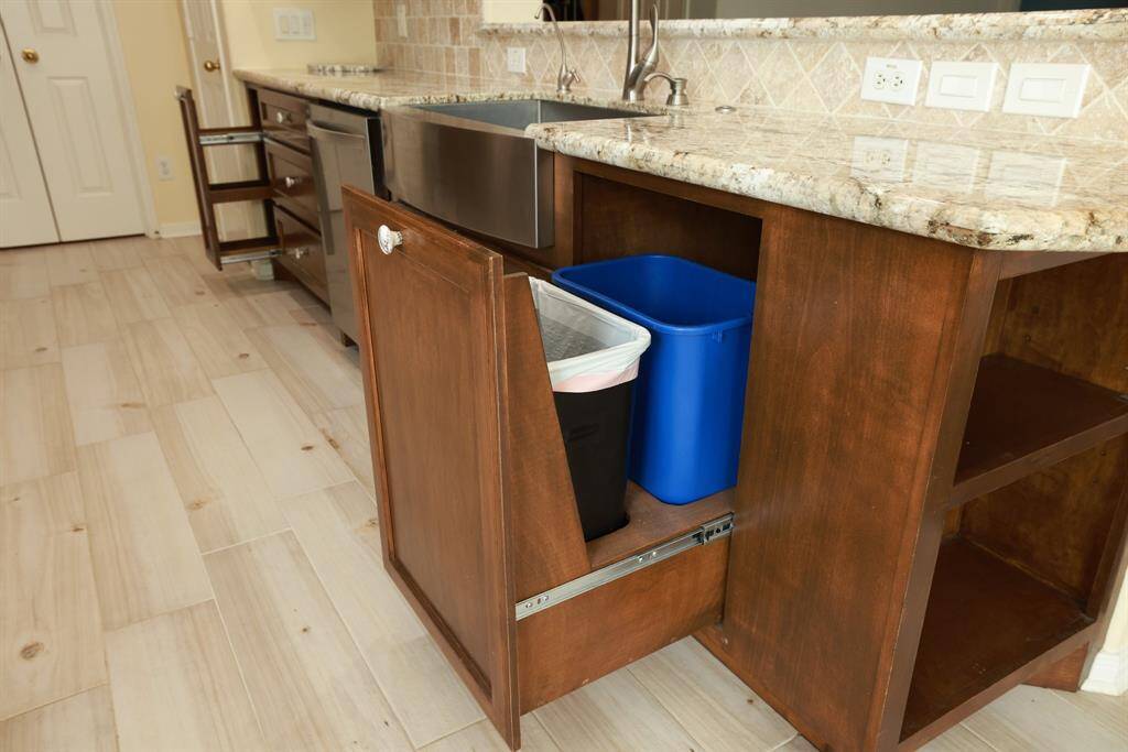 Pull out refuse/recycling drawer and spice rack