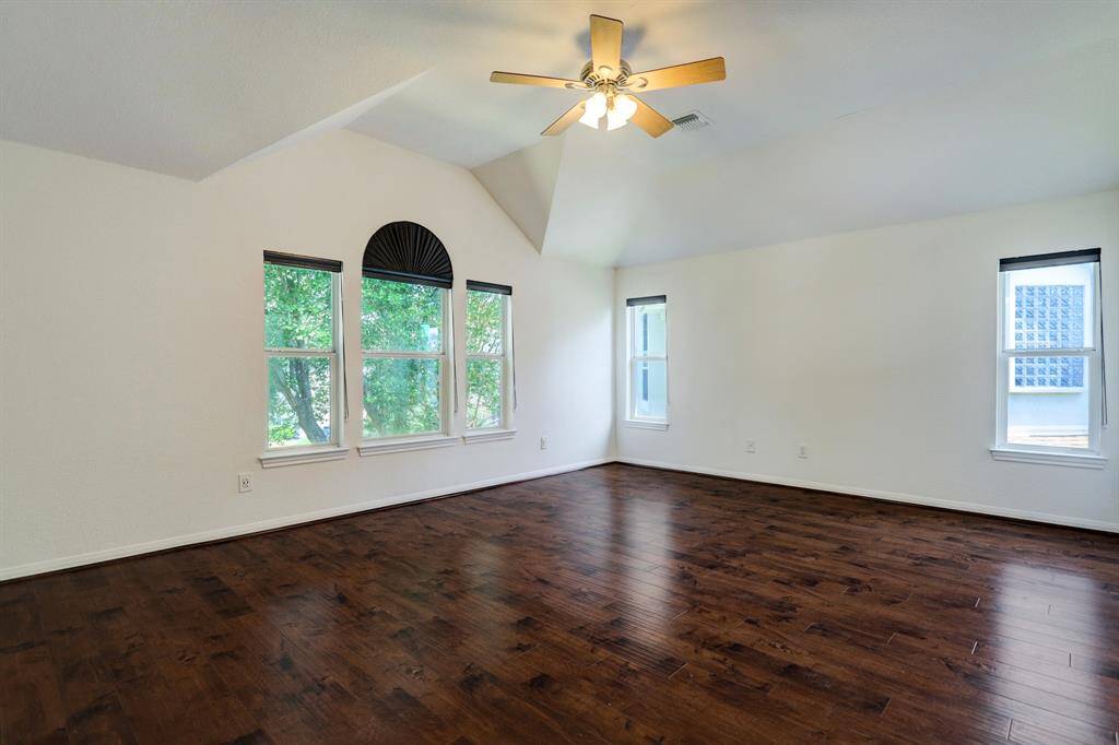 Upstairs( 2nd ) Master bedroom is very large with plenty of light.