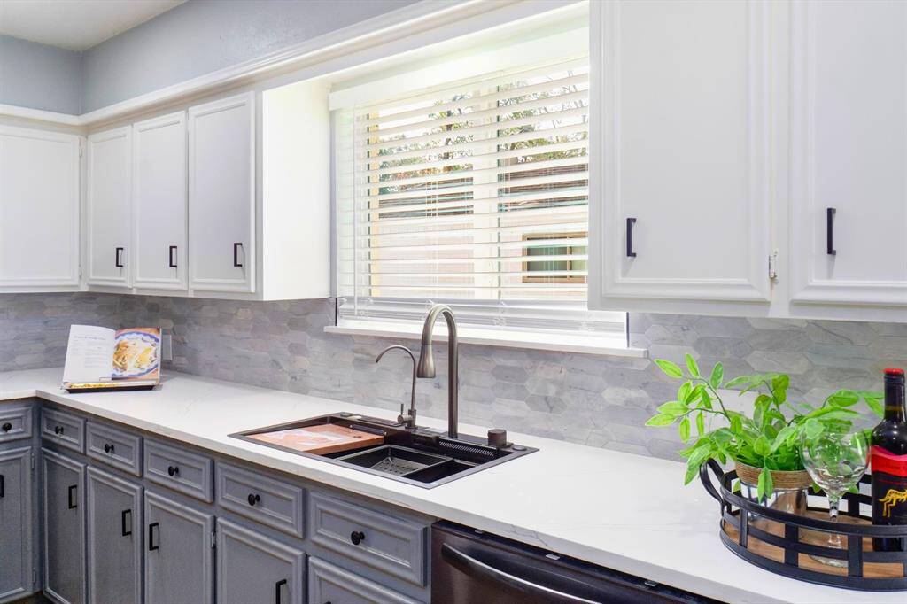 Gorgeous finishes throughout the kitchen
