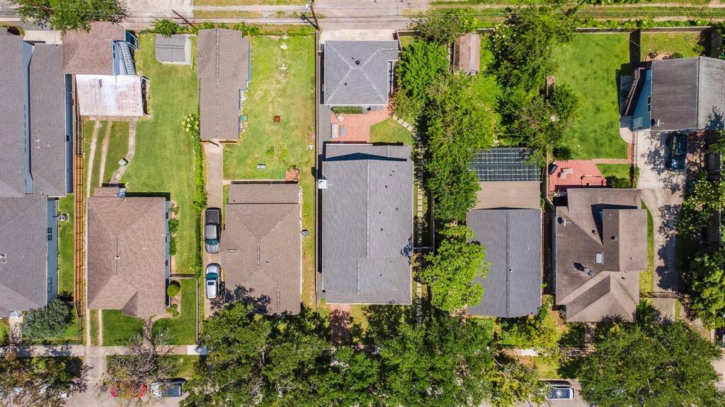 This move-in ready home is ideally located on a desirable 6,600-square-foot lot with alley access.