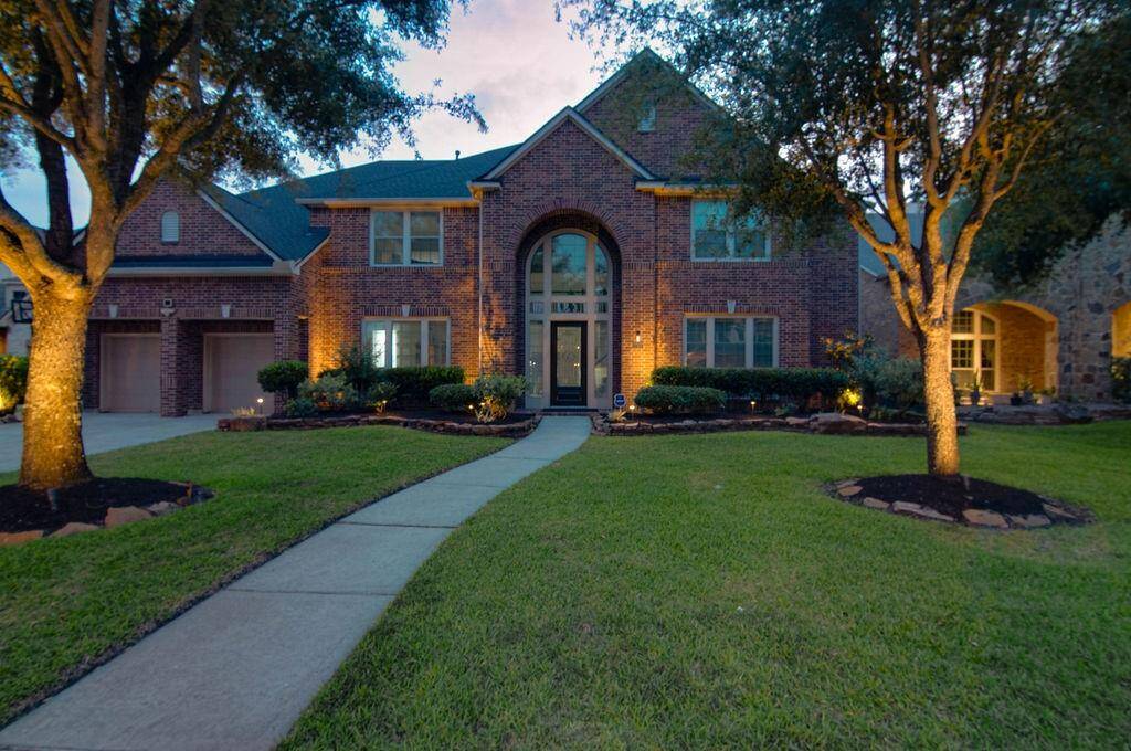 Welcome to your future home on 11307 Bentgrove Lane