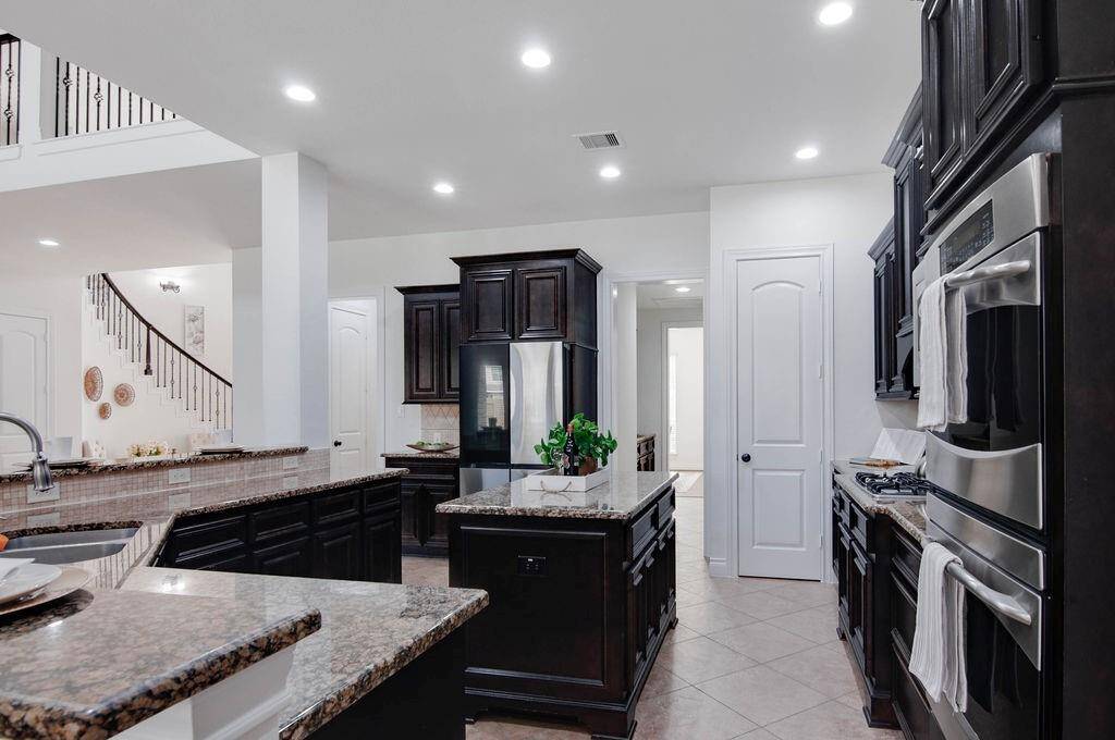 Kitchen with Island