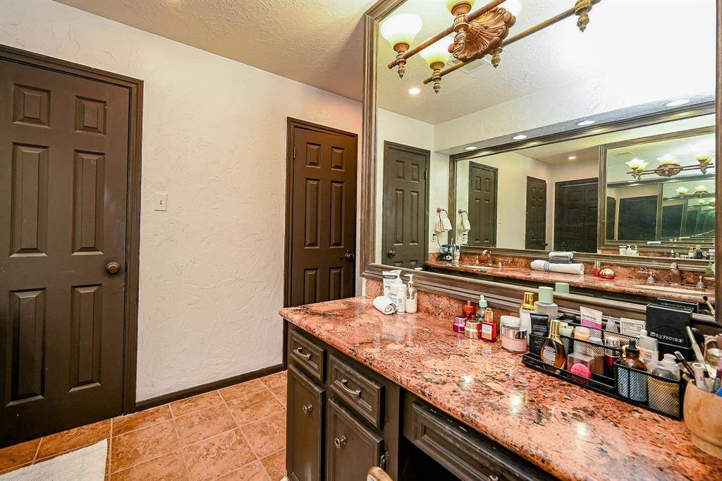 Custom vanity