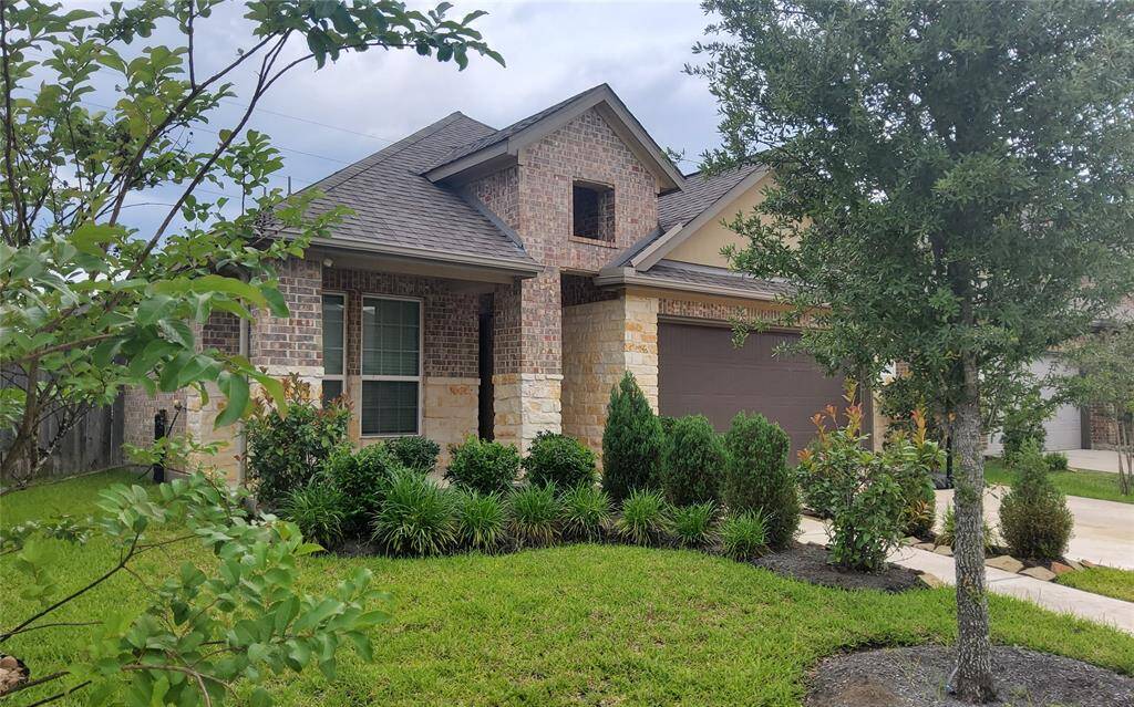 Impeccable maintenance, inside and out, embraces this gorgeous green home! Inside the single story are 4/5 bedrooms, 2 full baths, all gracing a 5,625 square-foot-lot with 1,909 square-feet of interior living space.