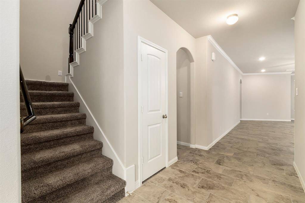 Surprise upstairs with full bed and bath