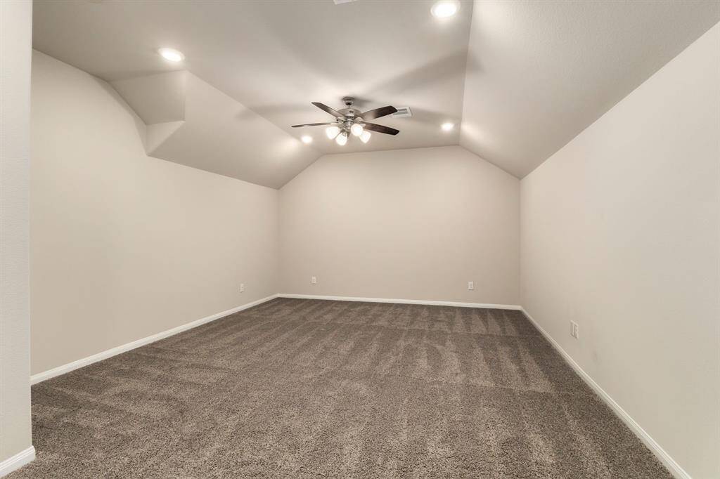 Large game room/second living space