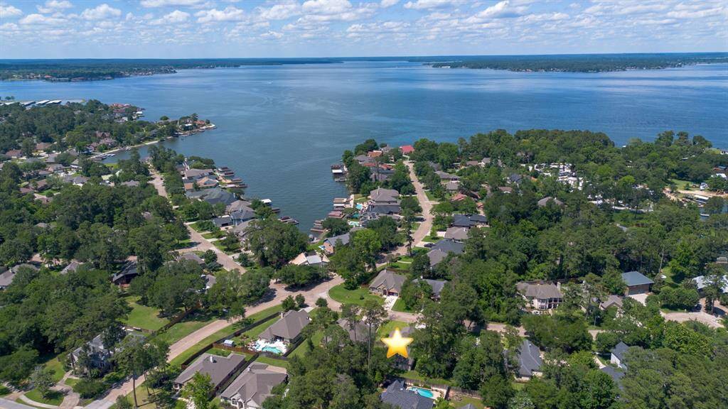 HOA amenities in walking distance