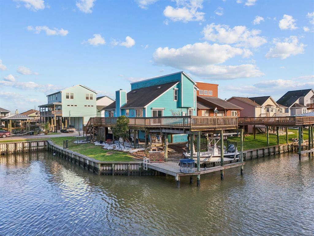 Welcome Home to over 135 feet of waterfront for you to enjoy or guests to tie up their boats! This well maintained home is ready for you to move in!