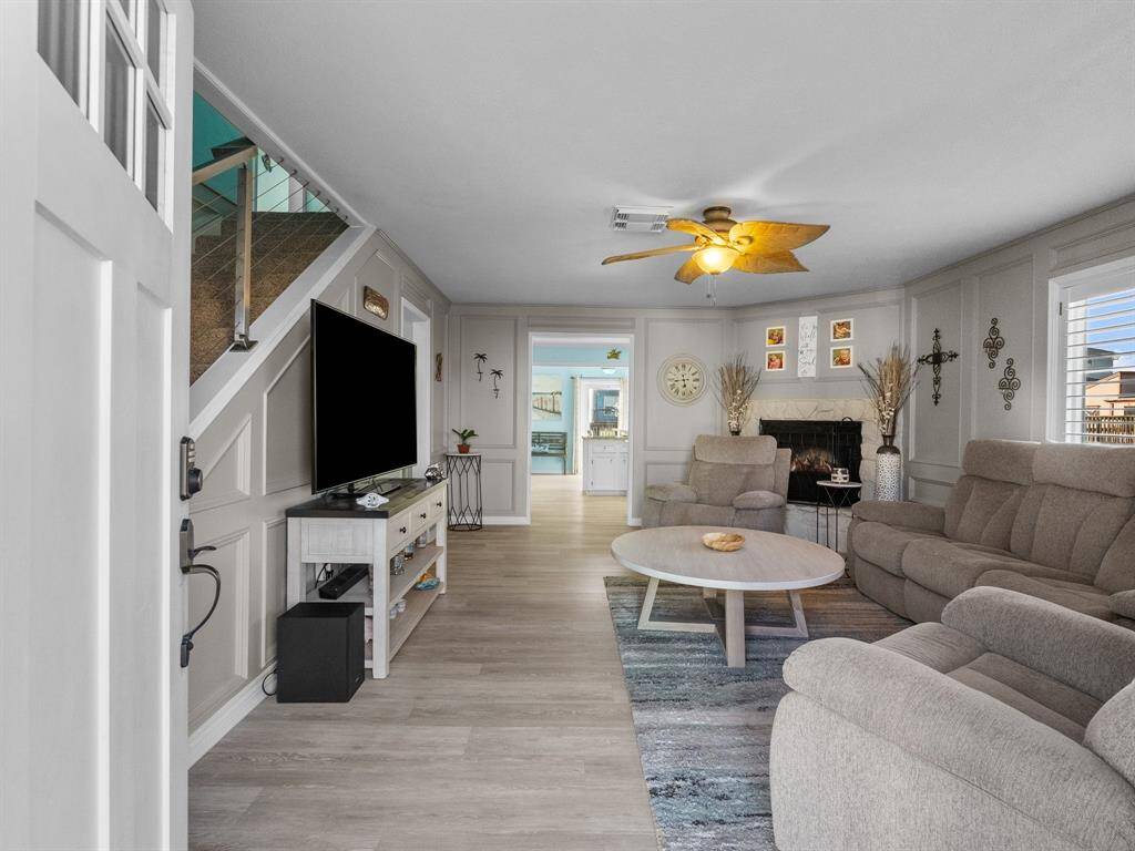 If the outside didn't make you fall in love with this beauty, the inside will!