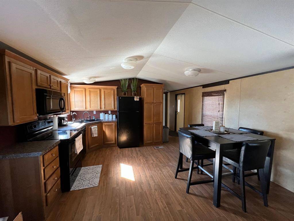 Open kitchen