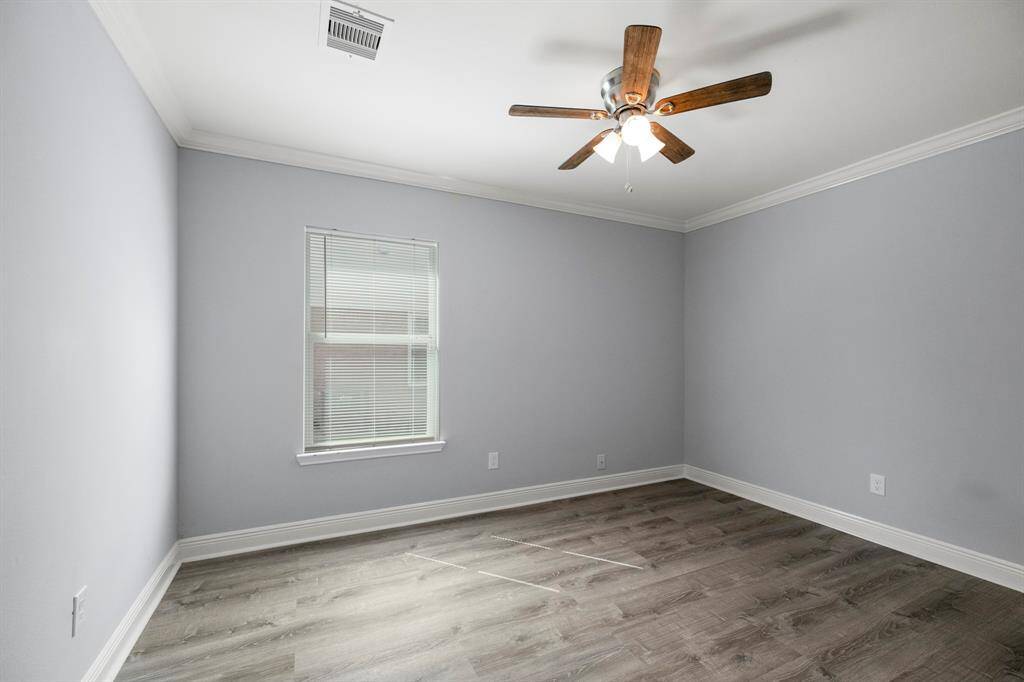 Welcome to your potential 4th bedroom or a home office!