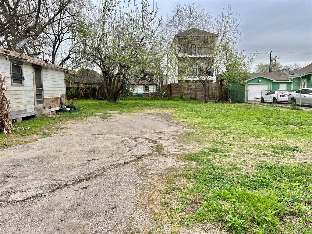 Lot to built a new home