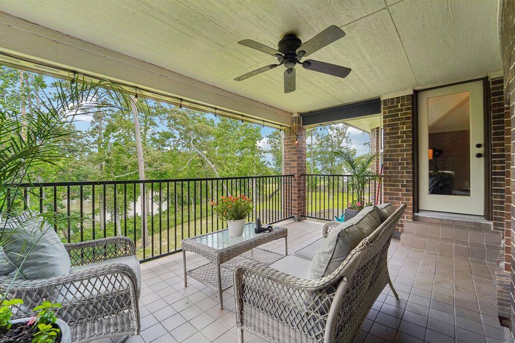 Upper Balcony Deck