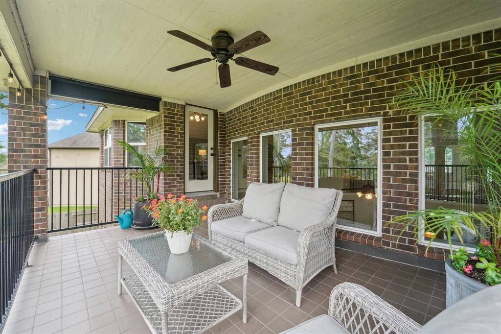 Upper Balcony Deck