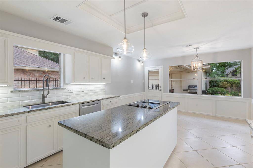 Island Kitchen of your dreams.