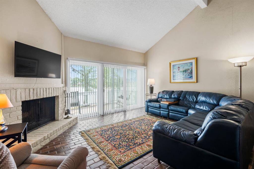 Spacious Living room on Level 2