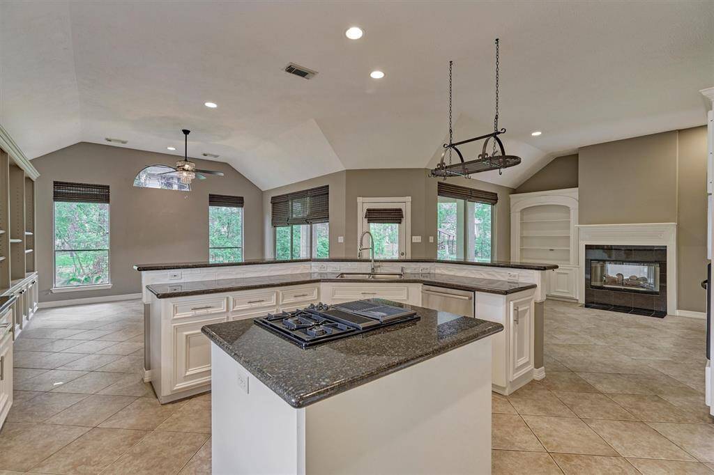This open floorplan offers a seamless flow when entertaining family and friends.