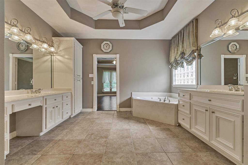 Soaker tub for ultimate relaxation.