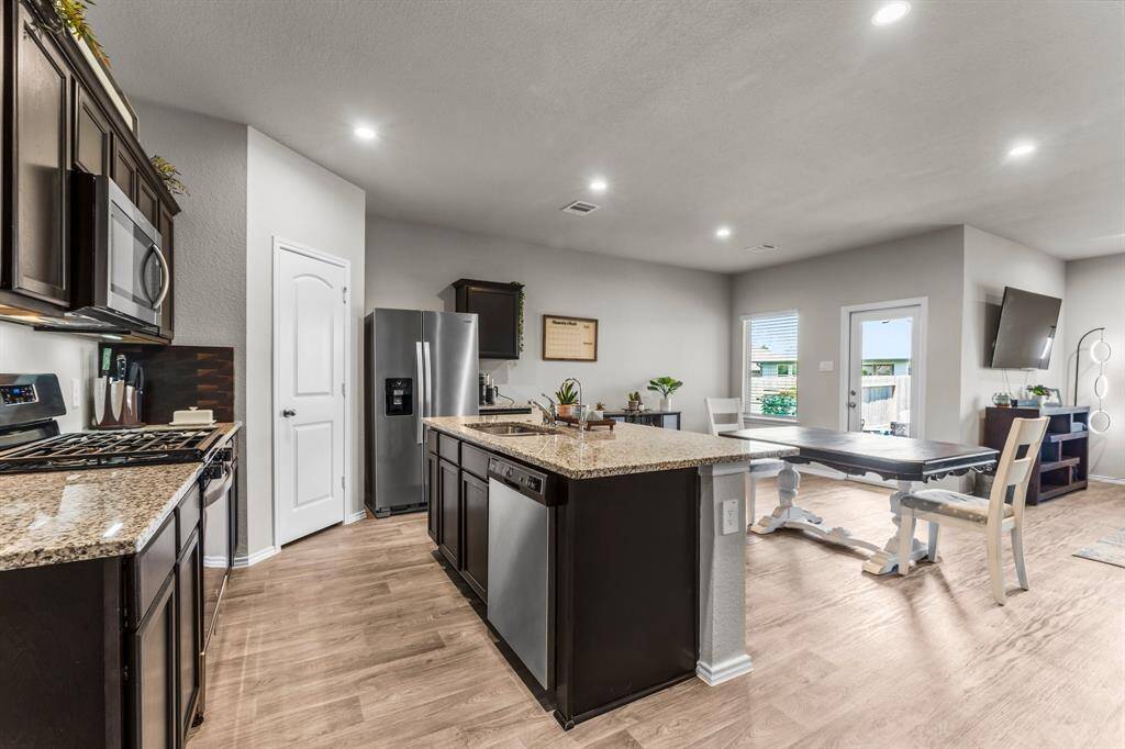 Chef's kitchen designed with more than one chef in mind! Plenty of space to cook and entertain family and friends.