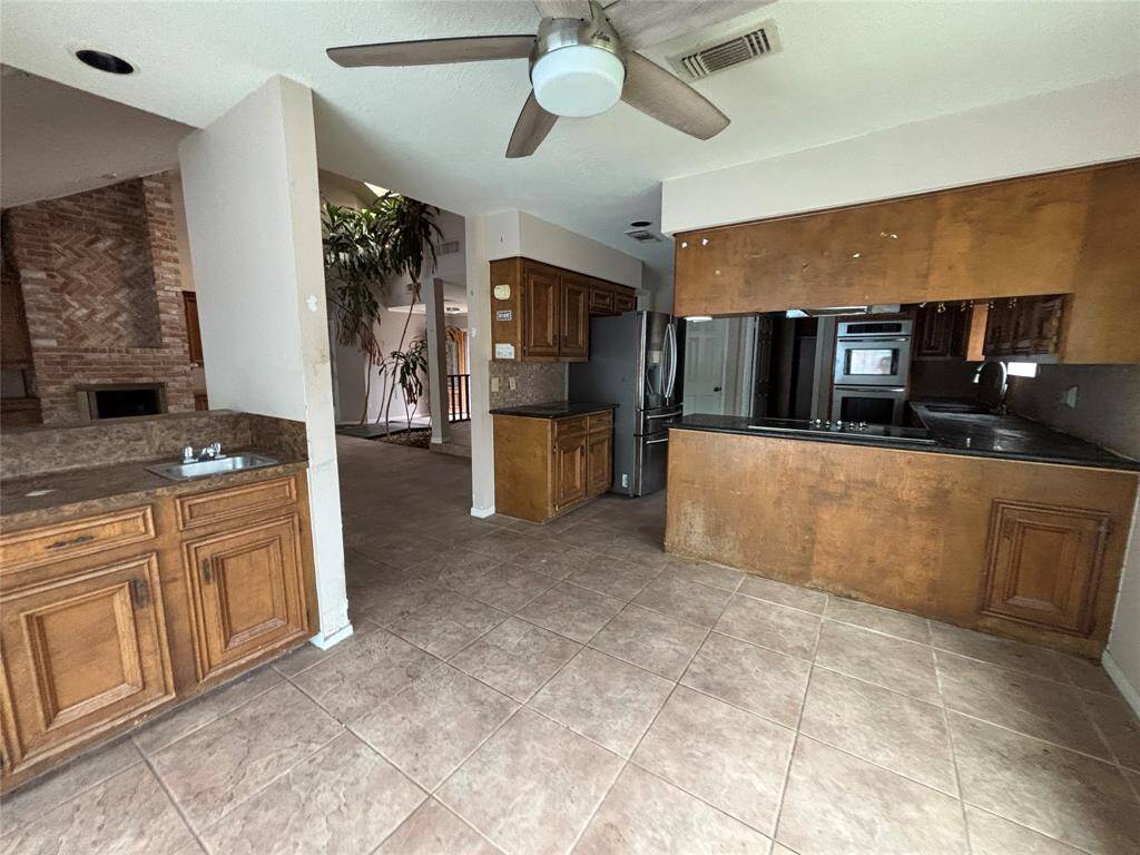 From your breakfast room lets go see the kitchen.