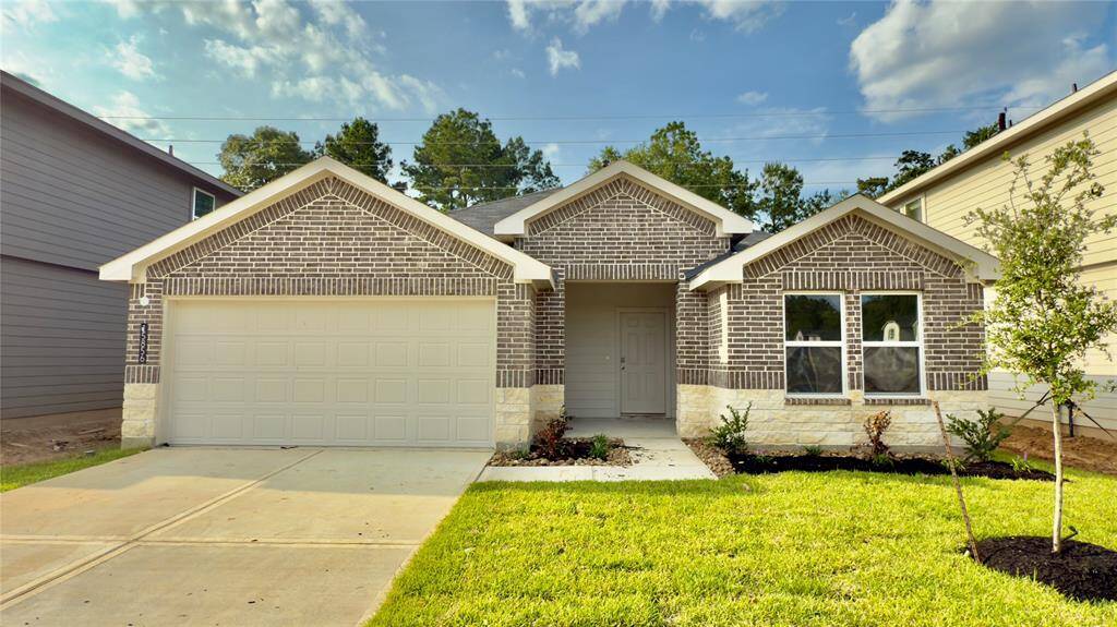 Fantastic One Story in Grand Pines Ready for Move In!