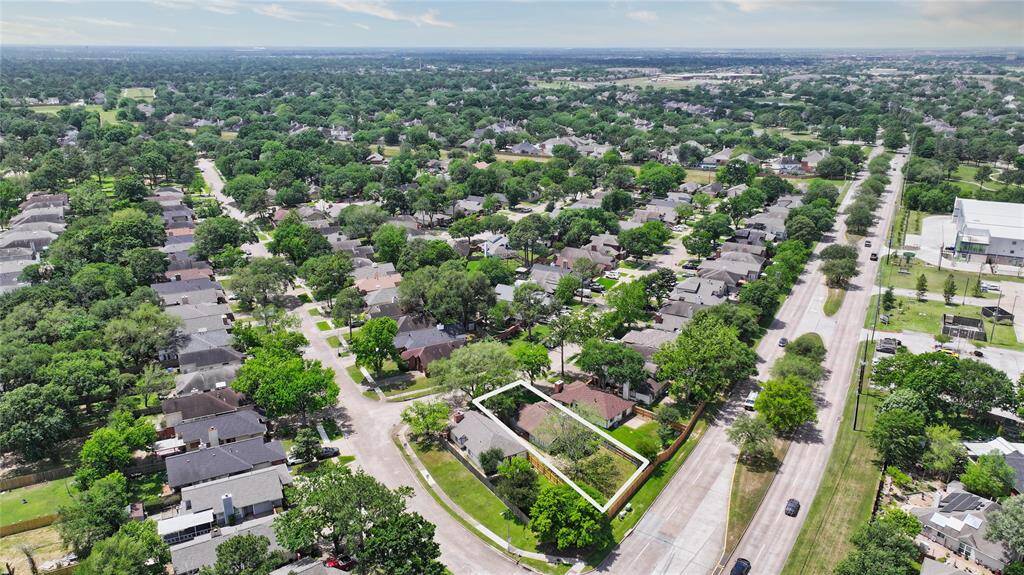 Nearby zoned elementary school, offering convenience and quality education.