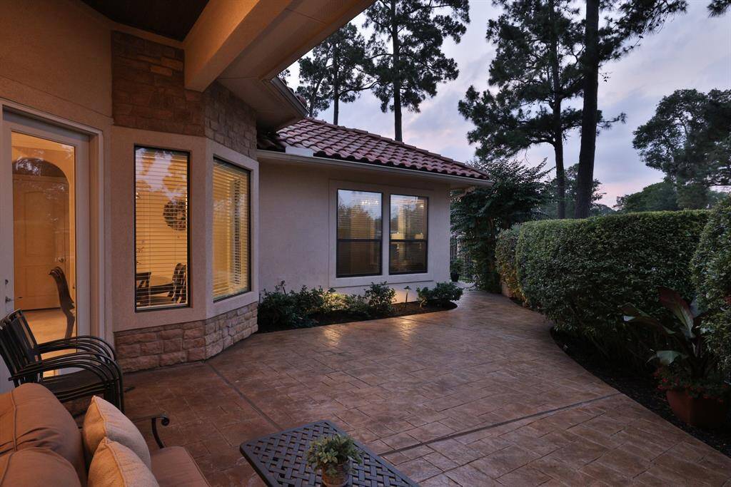 This home has all the bells and whistles! Low -E tinted window throughout, foam insulation, Outdoor gas grill, pre-wired & gas line for future power generator, rain gutters surrounding home, full sprinkler system, tankless water heater and many others - check out the upgrade sheet!