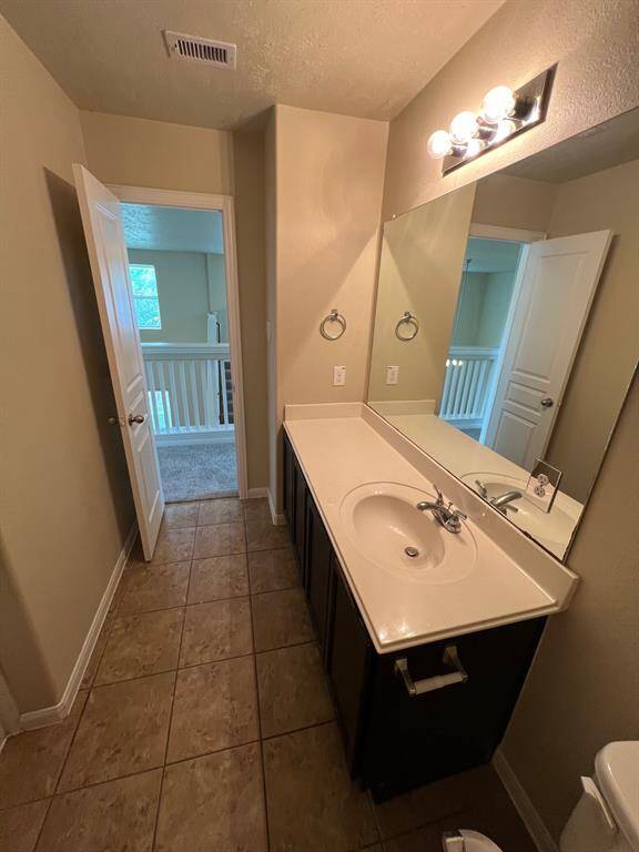 Bathroom Upstairs