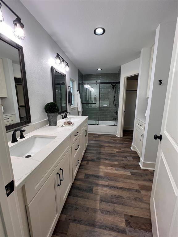 Large Primary bath