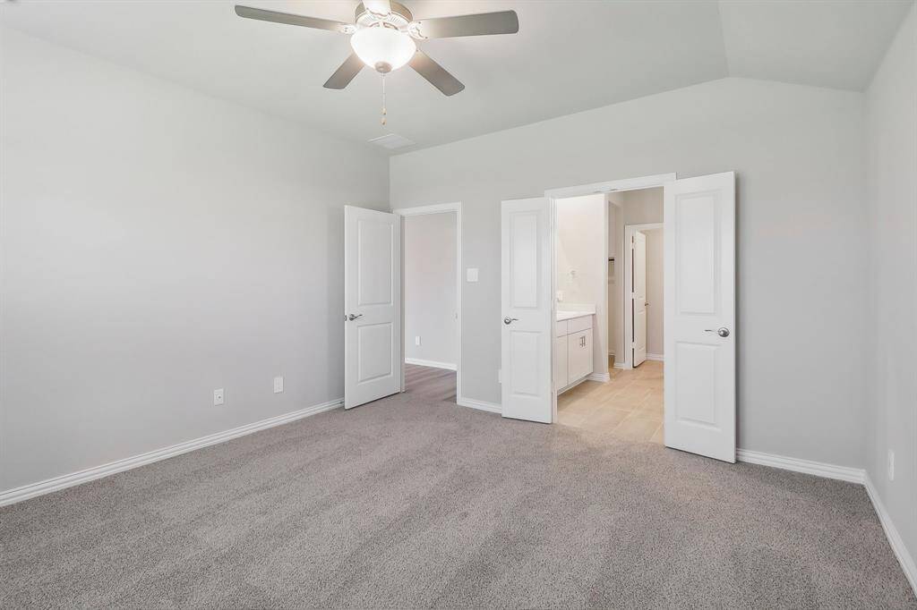 Photo is not of the actual home but is an inspirational photo of builder’s model home and may depict options, furnishings, and/or decorator features that are not included.