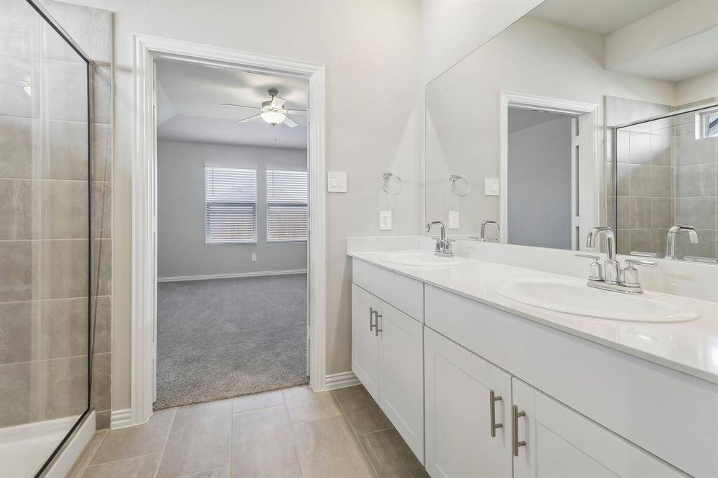 Photo is not of the actual home but is an inspirational photo of builder’s model home and may depict options, furnishings, and/or decorator features that are not included.