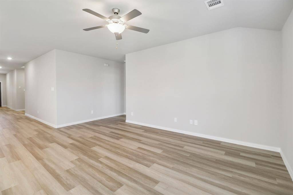 Photo is not of the actual home but is an inspirational photo of builder’s model home and may depict options, furnishings, and/or decorator features that are not included.