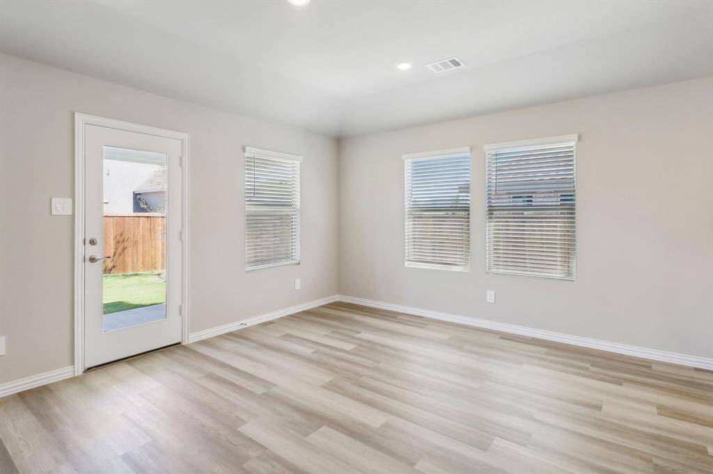 Photo is not of the actual home but is an inspirational photo of builder’s model home and may depict options, furnishings, and/or decorator features that are not included.
