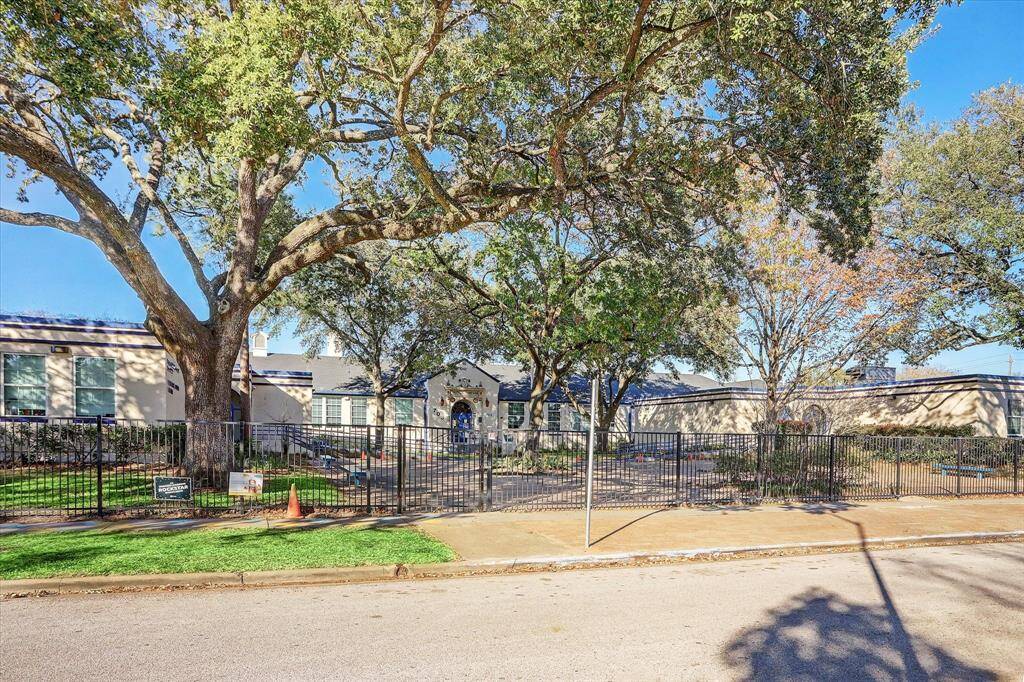 Zoned to beloved Field Elementary School.