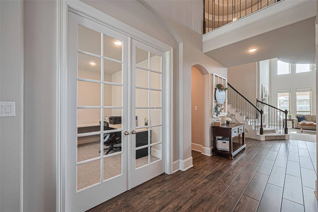 Enjoy open floor plan with beautiful high ceilings