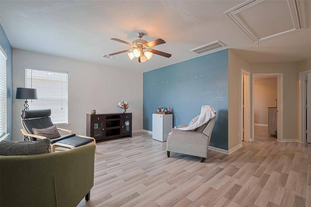 Game room or second living room located upstairs