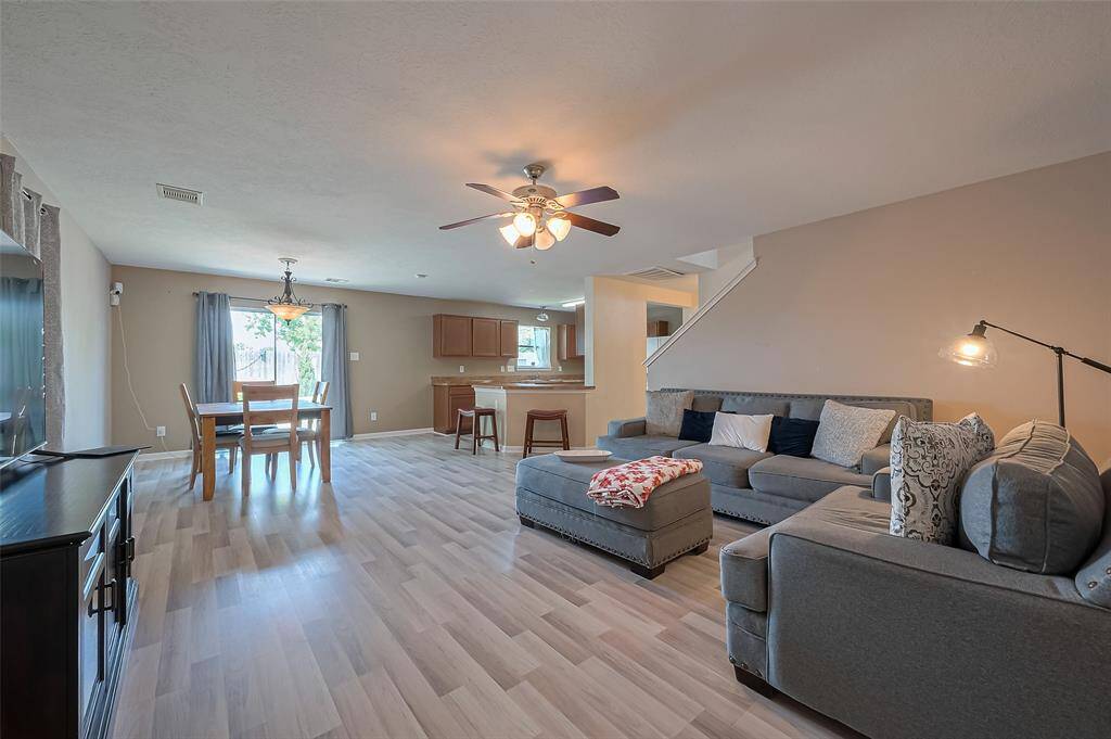 Spacious living room