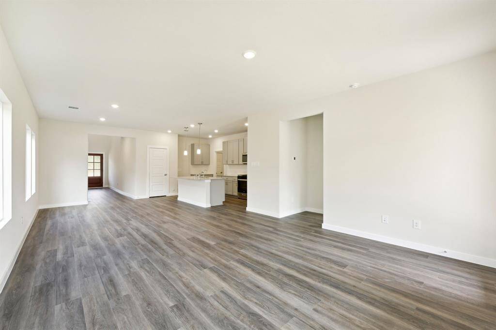 Photo is not of the actual home but is an inspirational photo of builder’s model home and may depict options, furnishings, and/or decorator features that are not included.
