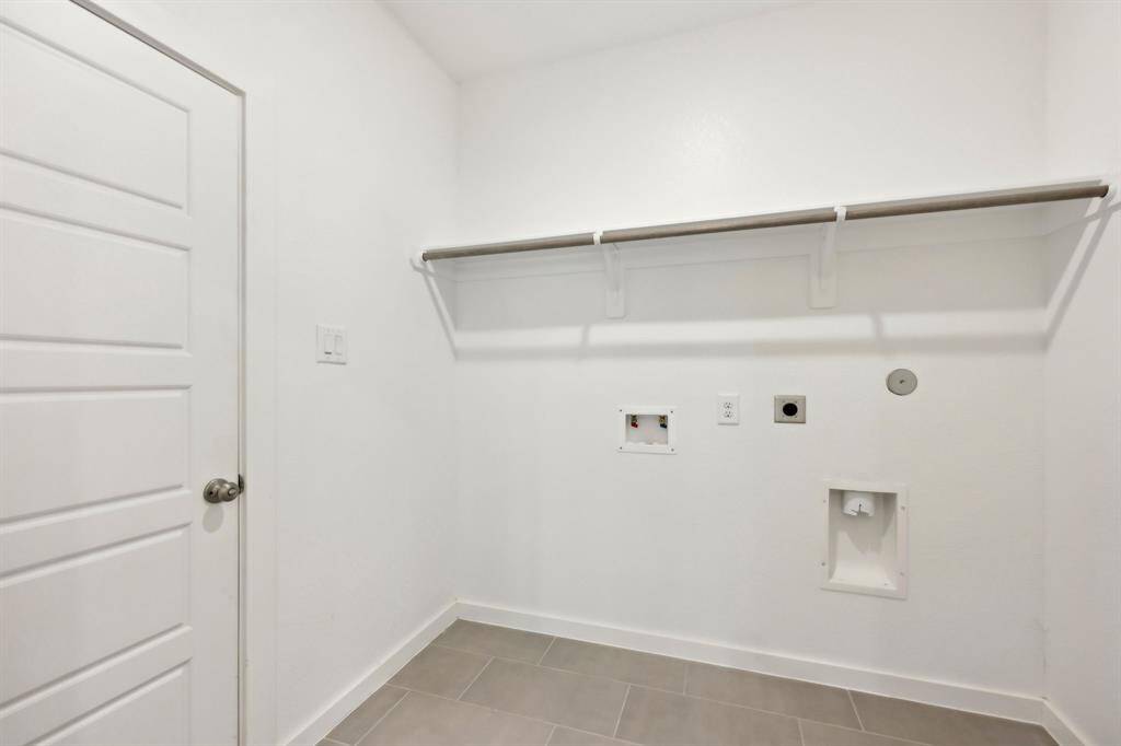 Photo is not of the actual home but is an inspirational photo of builder’s model home and may depict options, furnishings, and/or decorator features that are not included.